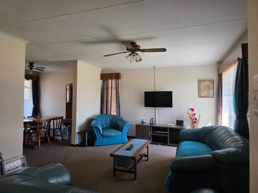 5 Bedroom Property for Sale in Sasolburg Ext 10 Free State